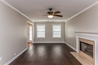 107 Walton Trce S in Hendersonville, TN - Foto de edificio - Building Photo