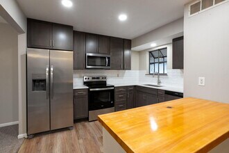 2200 Bushnell Dr in Columbia, MO - Building Photo - Building Photo