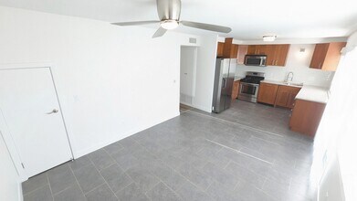 10809 Escobar Dr in San Diego, CA - Building Photo - Building Photo