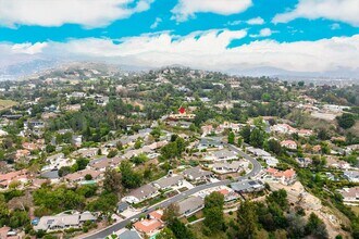 10272 Overhill Dr in Santa Ana, CA - Building Photo - Building Photo