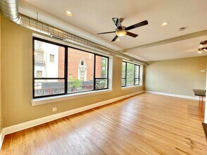 1107 W Lawrence Ave in Chicago, IL - Building Photo - Building Photo