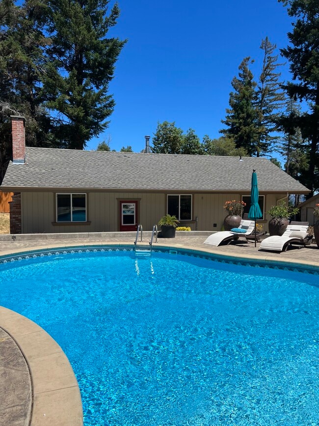 property at 330 Braemoor Dr