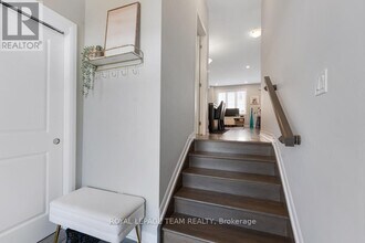 2030 Caltra Cres in Ottawa, ON - Building Photo - Building Photo