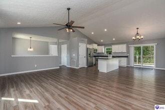 316 Berkshire Ave in Rineyville, KY - Building Photo - Building Photo
