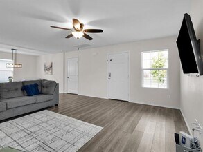4435 Culrin Wy in Heartland, TX - Building Photo - Building Photo