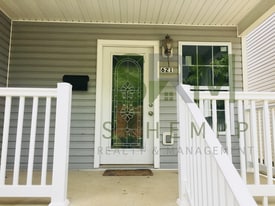 621 S 19th St in Louisville, KY - Building Photo