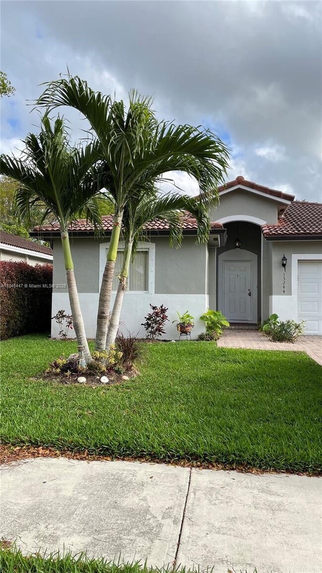 13244 SW 283rd Terrace in Homestead, FL - Foto de edificio - Building Photo