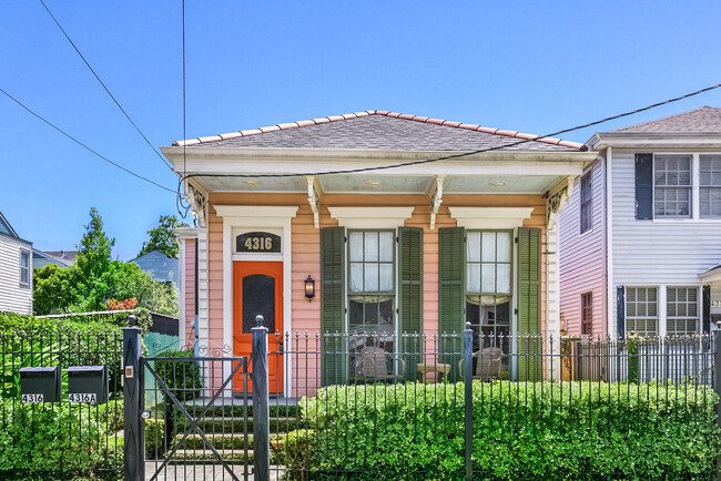4316 Perrier St, Unit F in New Orleans, LA - Foto de edificio - Building Photo