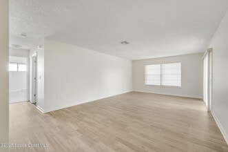 1287 Lingen Ave NW in Palm Bay, FL - Building Photo - Building Photo
