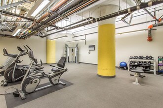 200 N San Fernando Rd, Unit 501 in Los Angeles, CA - Foto de edificio - Building Photo