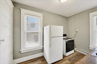 4114 E Washington St in Indianapolis, IN - Building Photo - Building Photo