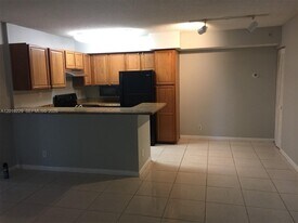 841 Lyons Rd in Coconut Creek, FL - Building Photo