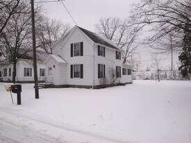 7570 Fase St SE in Ada, MI - Building Photo