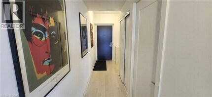 330 Richmond St W in Toronto, ON - Building Photo - Building Photo