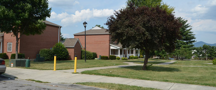 The Villages at Lincoln in Roanoke, VA - Building Photo - Building Photo