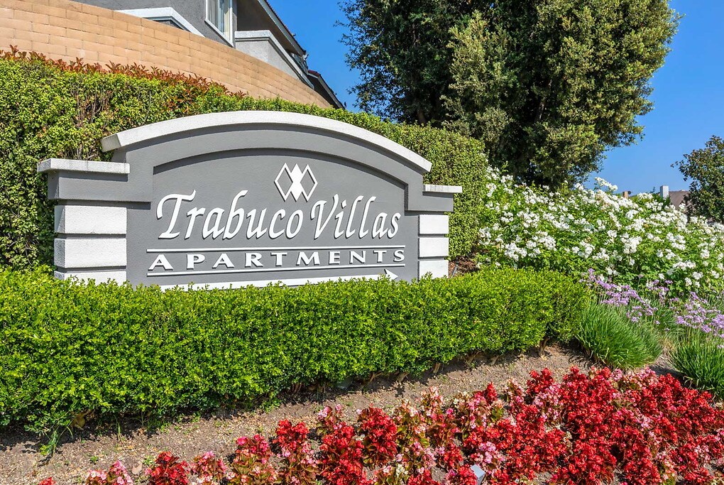 Trabuco Villas in Lake Forest, CA - Building Photo