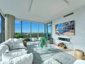 601 NE 36th St in Miami, FL - Building Photo - Building Photo