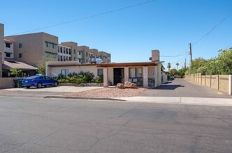 Morten Ave Apartments in Phoenix, AZ - Building Photo - Building Photo