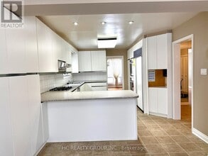 54 Kentland Crescent in Toronto, ON - Building Photo - Building Photo