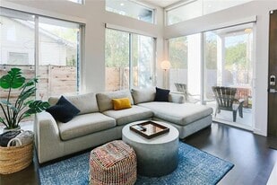 1145 1/2 Poquito St in Austin, TX - Building Photo