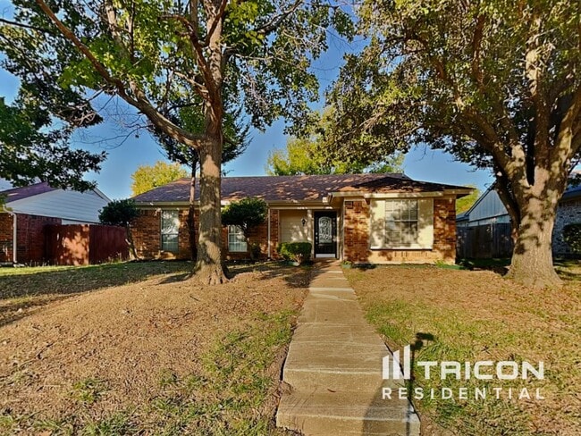 2417 Highmont Dr