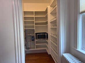 112 Franklin St, Unit 2 in Brookline, MA - Building Photo - Building Photo