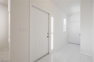 3460 W Crown Pointe Blvd, Unit 101 in Naples, FL - Building Photo - Building Photo