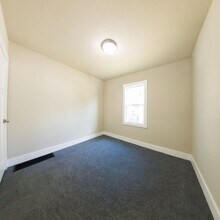 2706 SW 7th St in Des Moines, IA - Building Photo - Building Photo