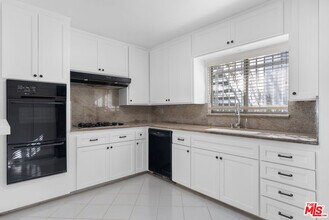 824 S Shenandoah St in Los Angeles, CA - Building Photo - Building Photo