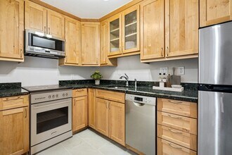 405 Commonwealth Ave in Boston, MA - Building Photo - Building Photo
