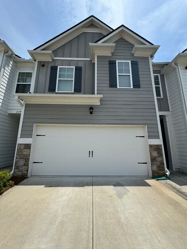 212 Lower Pheasant Ln in Woodstock, GA - Building Photo - Building Photo