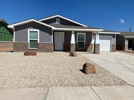 13807 Paris Ave in Lubbock, TX - Building Photo