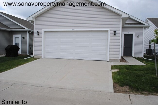 3089 NW Irvinedale Dr in Ankeny, IA - Building Photo - Building Photo
