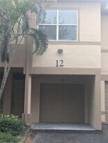 903 Normandy Trace Rd in Tampa, FL - Building Photo