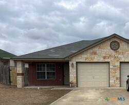 3205 Baldwin Loop, Unit A in Killeen, TX - Building Photo