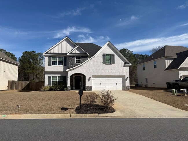 property at 2642 Dunkirk Cir