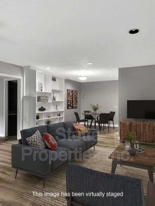 Fountainbleu Apartment II in Florence, AL - Building Photo