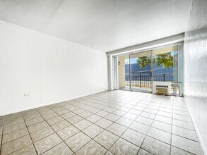 1415 Victoria St in Honolulu, HI - Building Photo - Building Photo