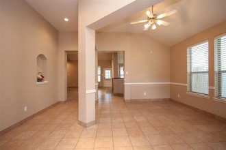 19311 Twin Buttes Dr in Tomball, TX - Building Photo - Building Photo