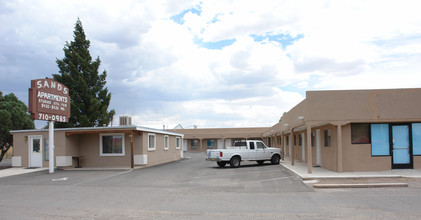 Sands Apartments in Moriarty, NM - Foto de edificio - Building Photo