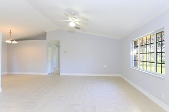 17727 76th St N in Westlake, FL - Foto de edificio - Building Photo