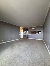 1181 Edgcumbe Rd, Unit Apt 404 in St. Paul, MN - Building Photo - Building Photo