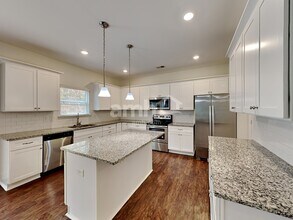 456 Pearson Cir in Hampton, GA - Foto de edificio - Building Photo