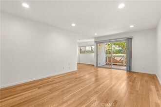 4724 Park Granada in Calabasas, CA - Building Photo - Building Photo