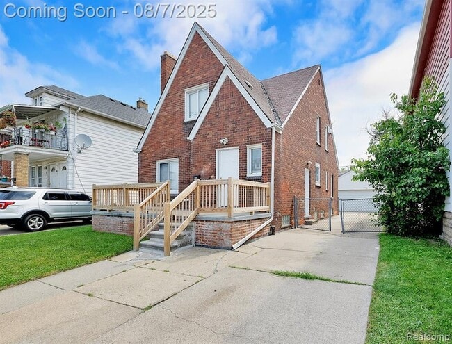4790 Williamson St, Unit UPPER in Dearborn, MI - Building Photo - Building Photo