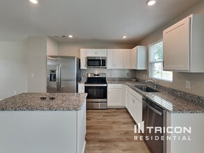 3048 Dartmoor Pl in White House, TN - Building Photo - Building Photo