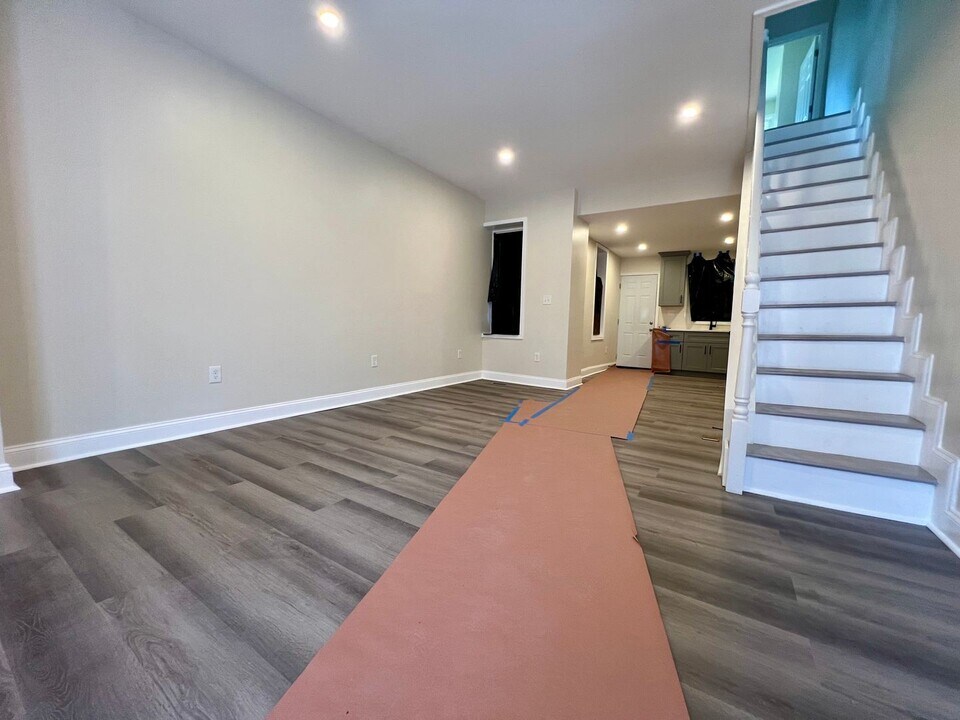 5143 Ludlow St in Philadelphia, PA - Building Photo