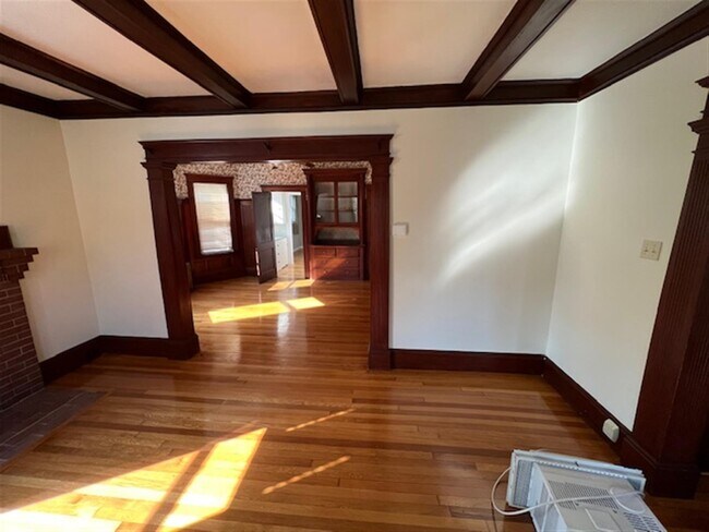 76 Powder House Blvd, Unit 1 in Somerville, MA - Building Photo - Building Photo