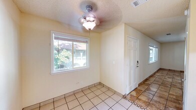 18193 Happy Ln in Sonoma, CA - Building Photo - Building Photo