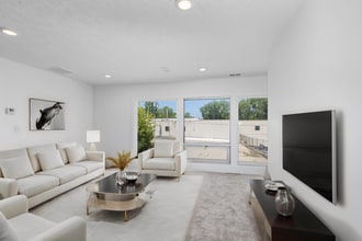 4161 Lake Michigan Dr NW in Grand Rapids, MI - Building Photo - Building Photo